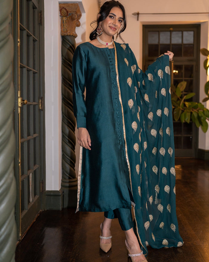 Ayla Noor New York: Pakistani Dresses Online USA For Eid Wedding Party